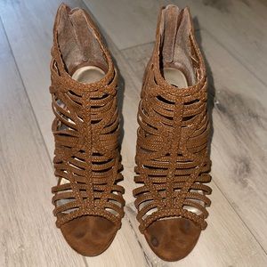 Guess heels